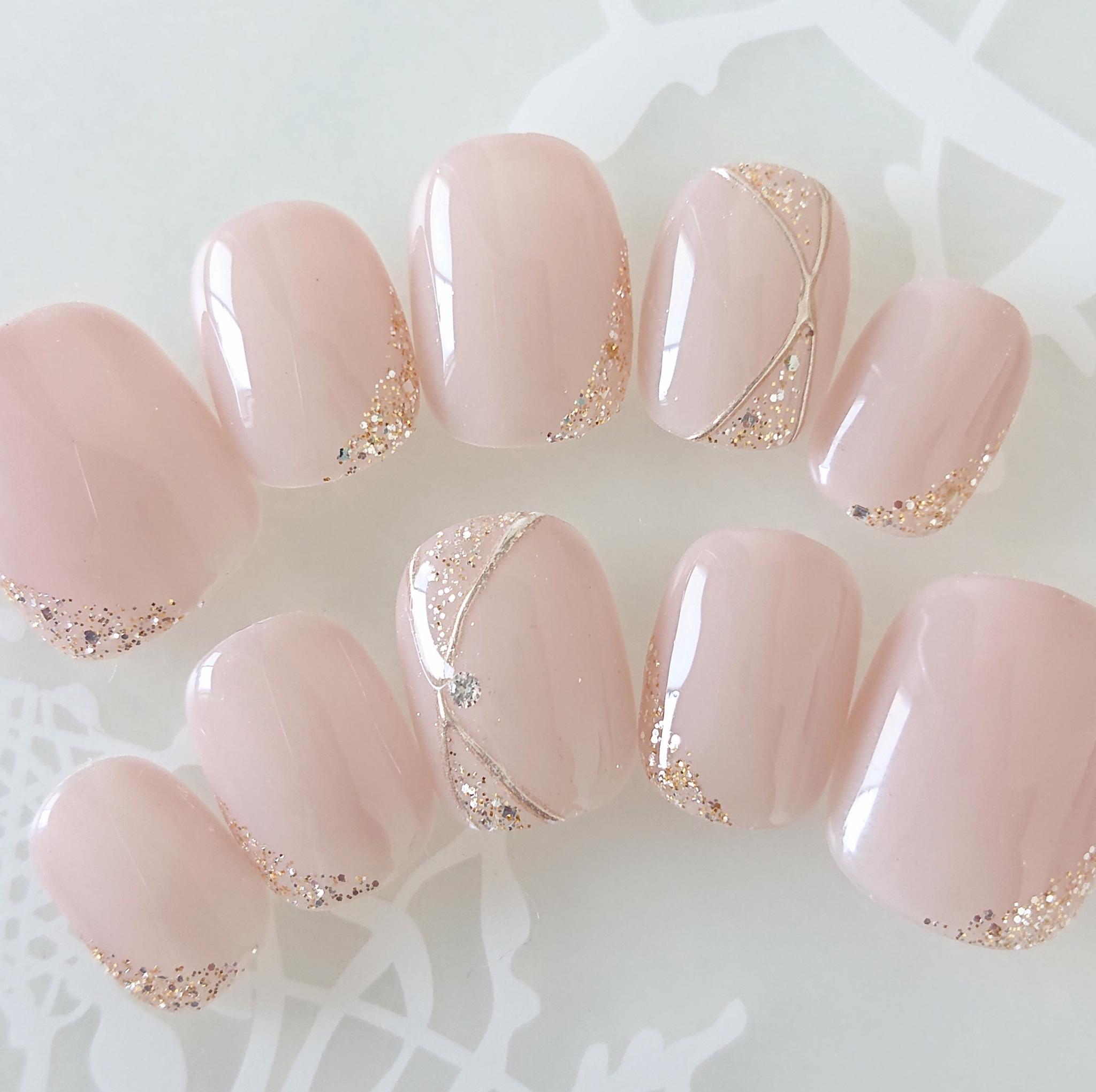 【完成品】Mサイズ/ダイヤモンドネイル /ウェディングネイル/ブライダルネイル/ネイルチップ 前撮りネイル1枚目の画像